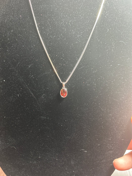 Dainty S925 Garnet Necklace